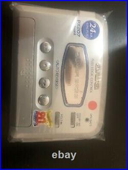 AIWA PX 207 Walkman Personal Cassette Player