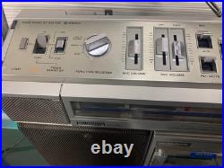 Hitachi TRK-8800 Radio Cassette Player FM/AM Refurbished Very Good F/S from JP