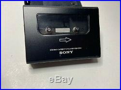 RARE SONY WM-DC2 Amorphous Head WALKMAN with Intact Gear Personal Cassette Player