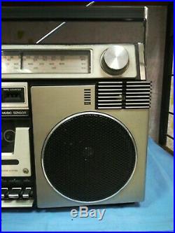 Raro! Aiwa Tpr-945e Boombox Ghettoblaster Serviced Vintage 70s Cassette Player