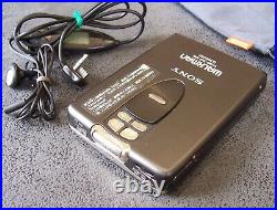 SONY WALKMAN WM-EX2 Personal Cassette Player remote control AA pack Full working