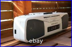 Sony CFS 2055 boombox cassette player/radio combo in rare WHITE COLOUR