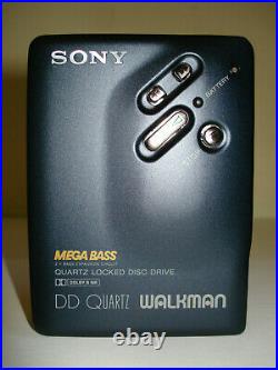 Sony Walkman WM-DD33 inkl. Tasche + Sony Headphones MDR-15 neuwertiger Zustand