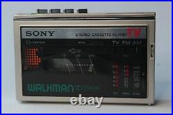 Sony Walkman WM-F30 & Case Serviced with new belt and playing Perfectly