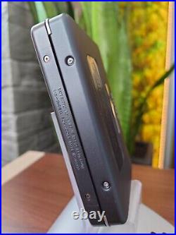 Sony Walkman WM-FX811 silver, near mint, fully restored & accessory set